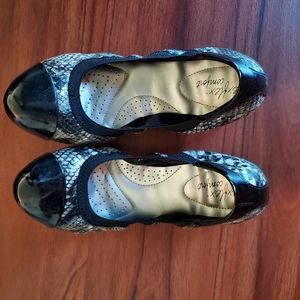 Snakeskin flats size 9 payless
